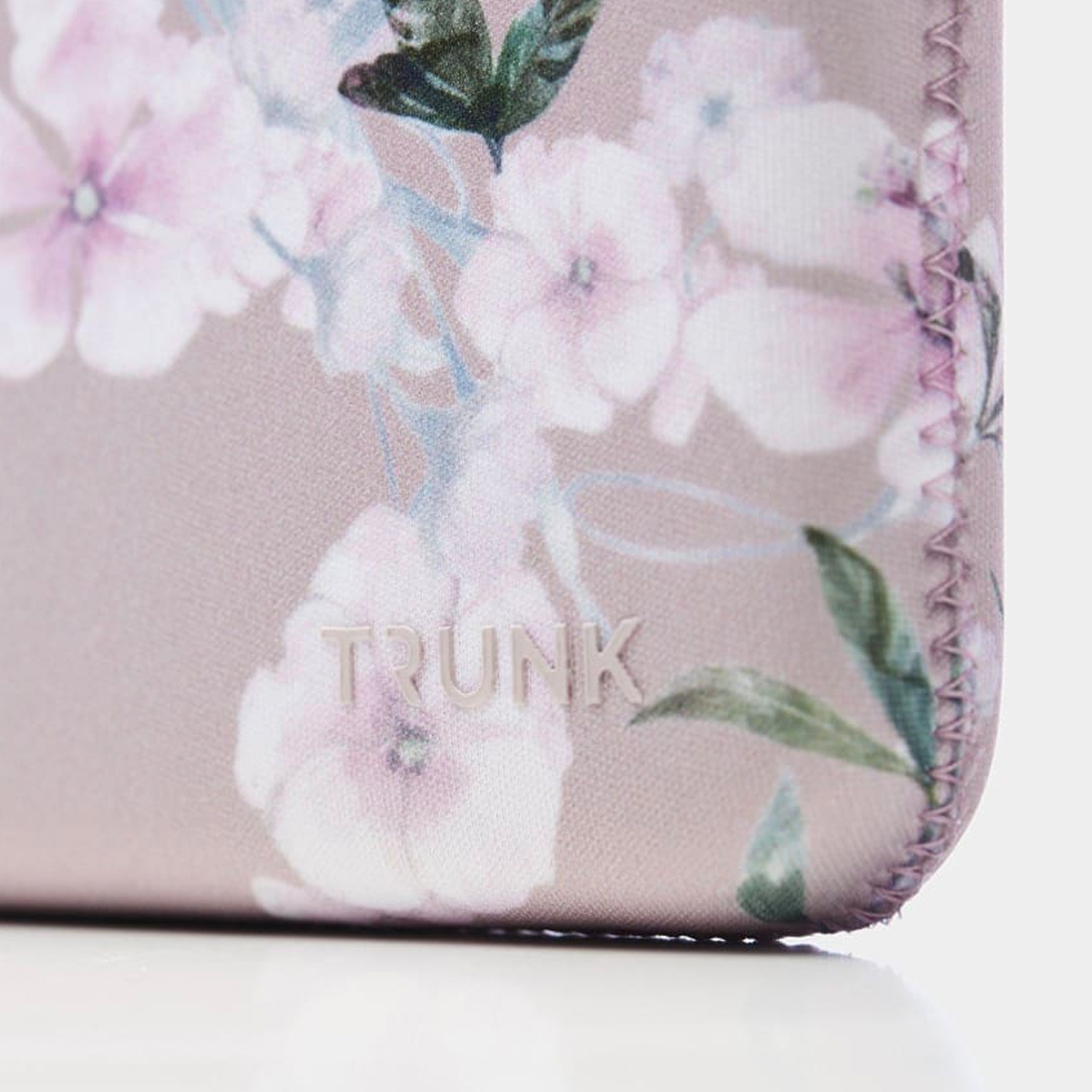 TRUNK NEOPRENE SLEEVE 15.6